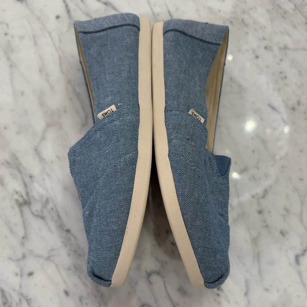 NEW TOMS Denim Blue Casual Slip-Ons Shoes Size 6 - Picture 4 of 6
